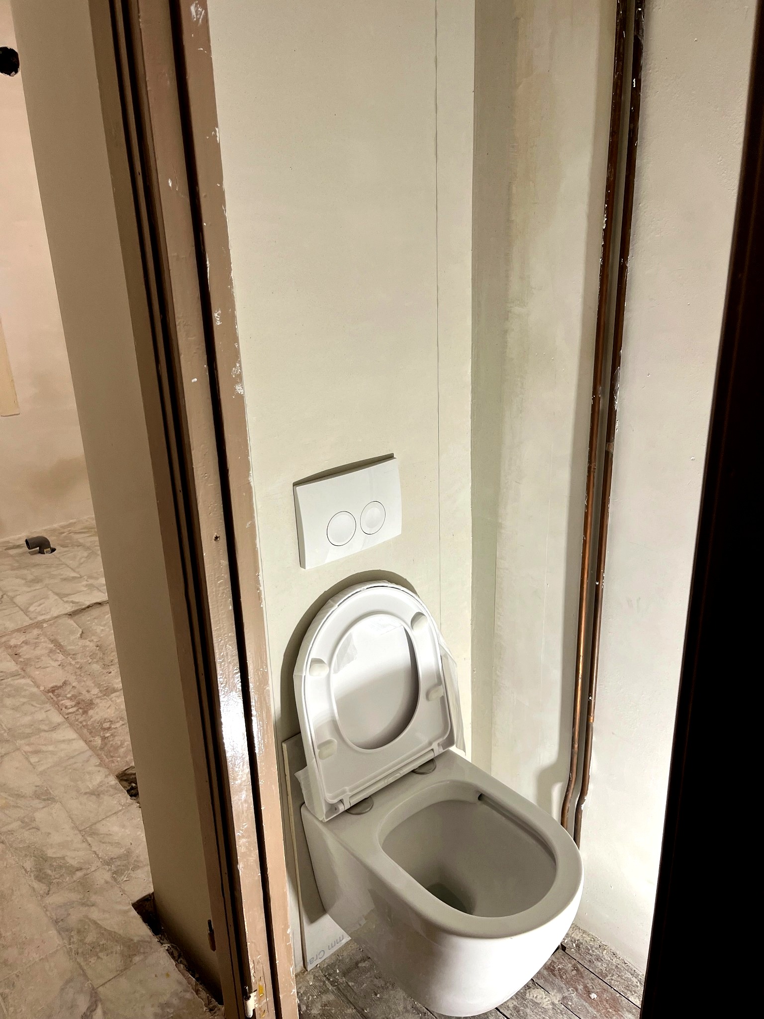 hoogstraten-wc-suspendat foto